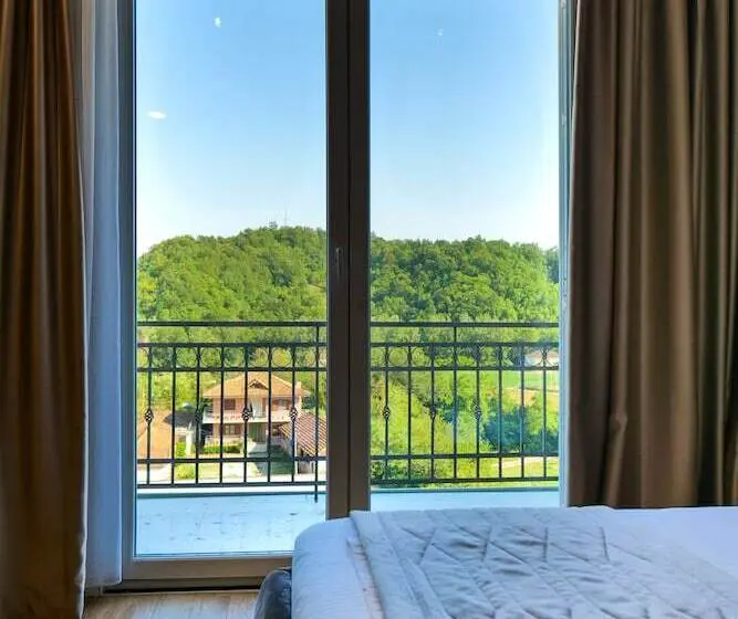 اتاق استاندارد با تخت بزرگ, Lord Hotel Tirana
