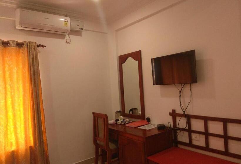 Standard Szoba King Size Bed, Sandra Palace