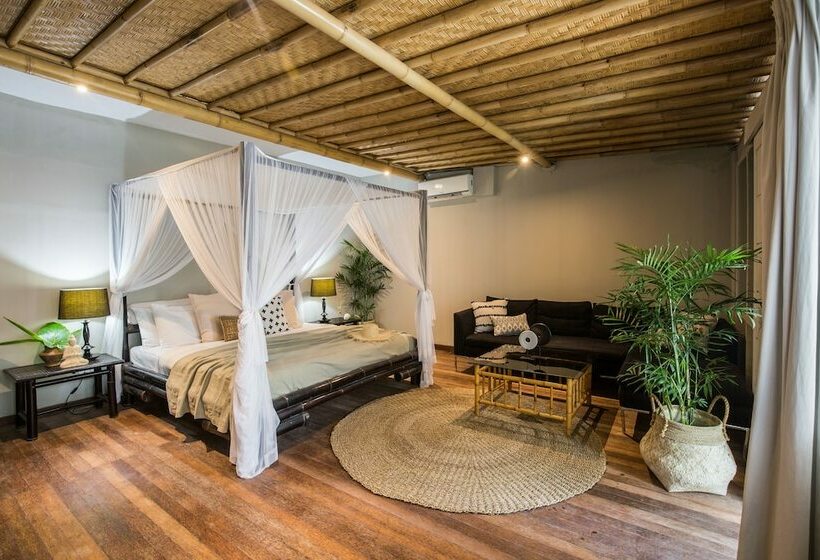 Quarto Superior, Bloomfield Umalas