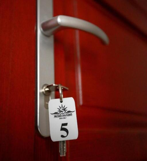 Standardrum, Sugó Panzió