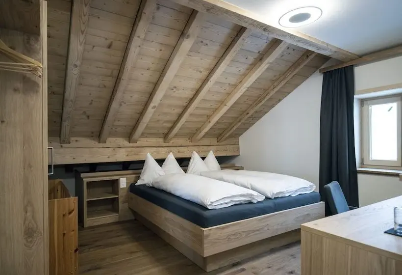 4 Bett Standardzimmer, Grimsel Passhöhe
