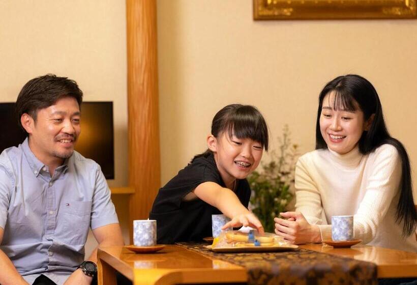 اتاق استاندارد چهار تخته, Ichinose