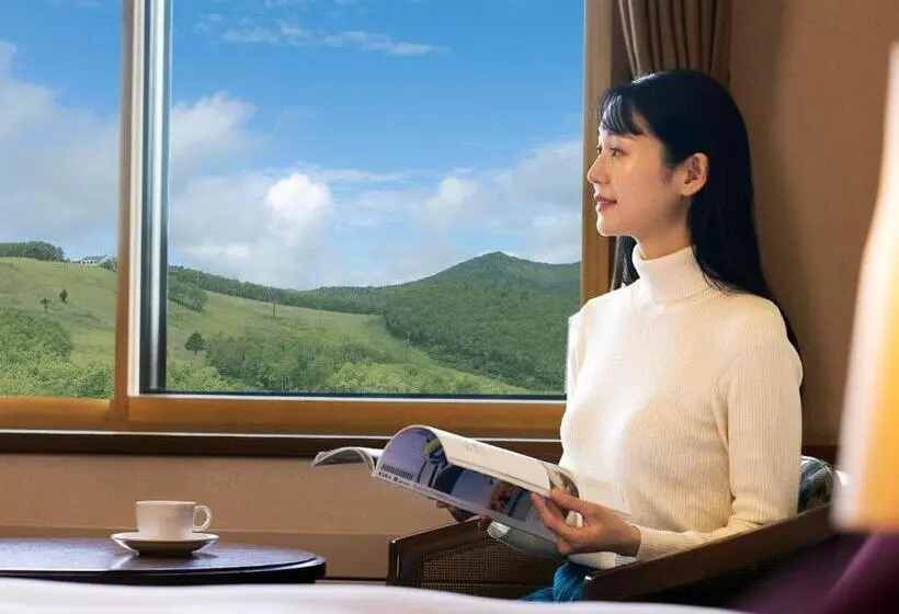 Deluxe Neljän Hengen Huone, Ichinose
