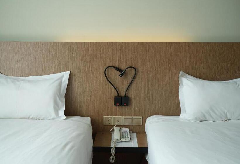 Трехместный Номер Superior, Roxy Hotel & Apartments