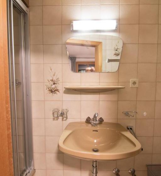 标准间带阳台, Mellow Mountain Hostel