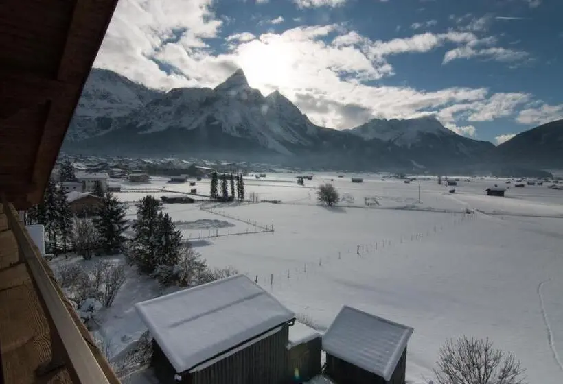 バルコニー付きスタンダードルーム, Mellow Mountain Hostel