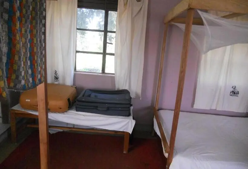 اتاق لوکس, Masaka Backpackers, Tourists Cottage & Campsite
