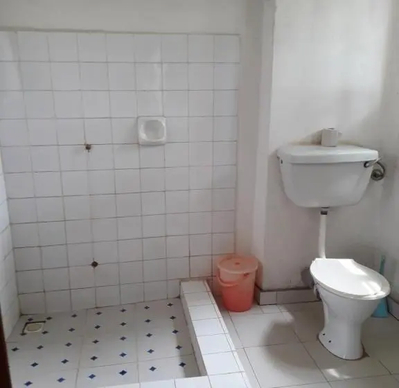 اتاق لوکس, Masaka Backpackers, Tourists Cottage & Campsite