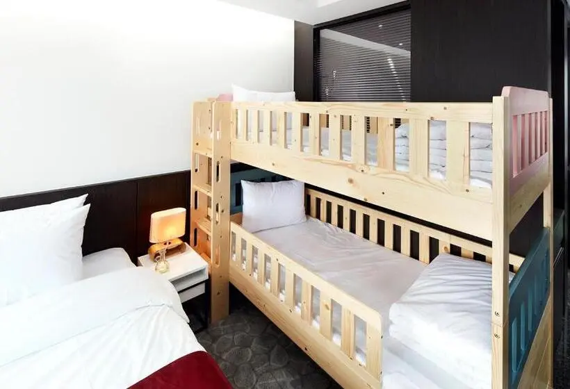 デラックスの4人部屋, Ramada By Wyndham Yongin