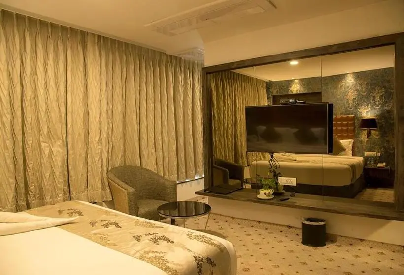 سوییت اجرایی, Regenta Central Hotel & Convention Centre Nagpur