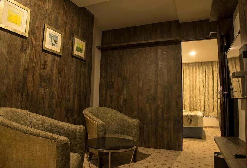 סוויטה אקזקיוטיב, Regenta Central Hotel & Convention Centre Nagpur