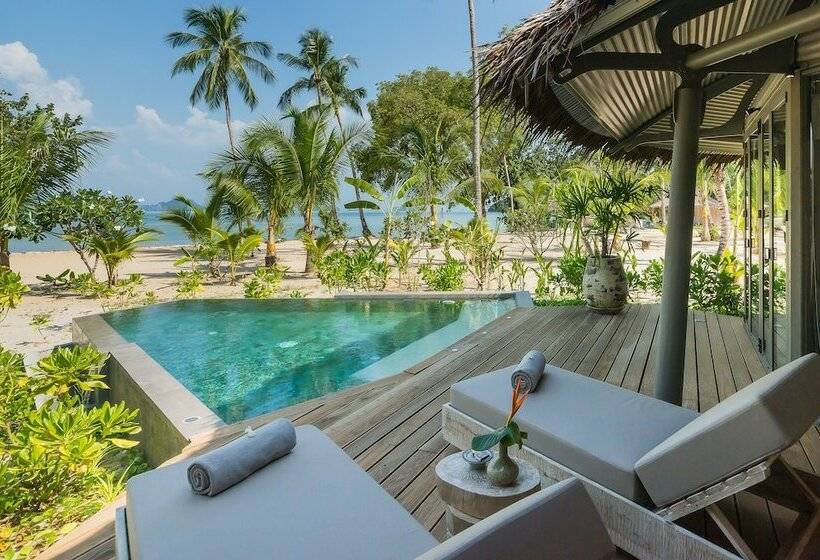 Вилла с 1 спальней и бассейном, Treehouse Villas   Adults Only
