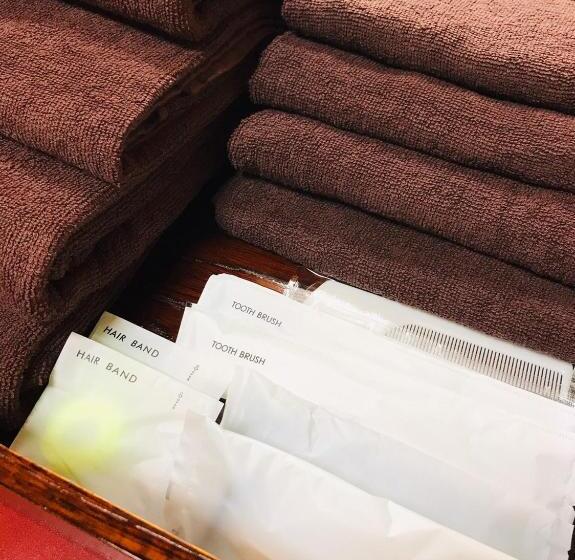 标准四人间共用浴室, Saigiku