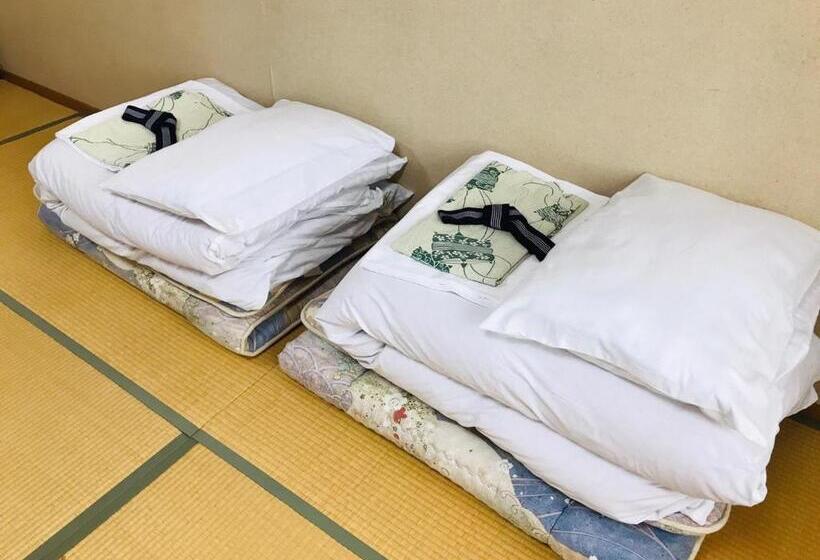 家庭房间共用浴室, Saigiku