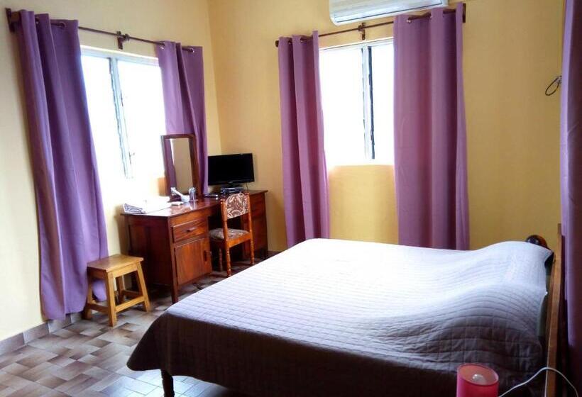 اتاق خانوادگی, Chez Fanny