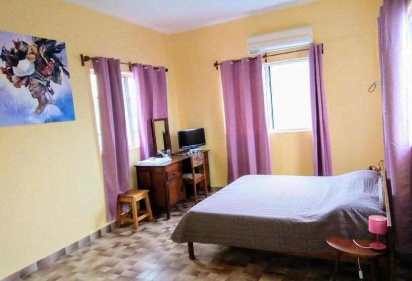 اتاق خانوادگی, Chez Fanny