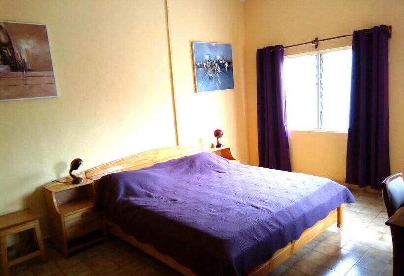 اتاق استاندارد, Chez Fanny