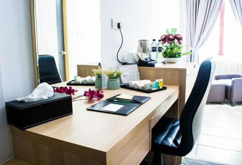 اتاق لوکس, Alafiah