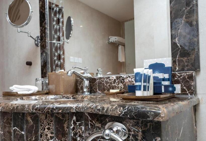 غرفة كلاسيكية, Swiss In Tabuk