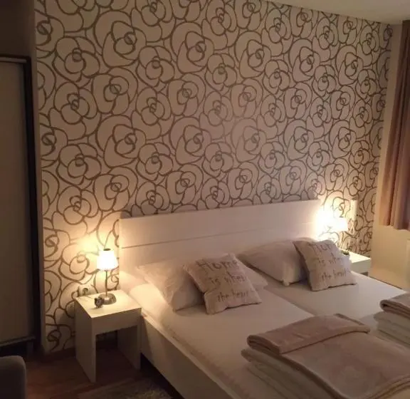 اتاق استاندارد, B&b Alex18