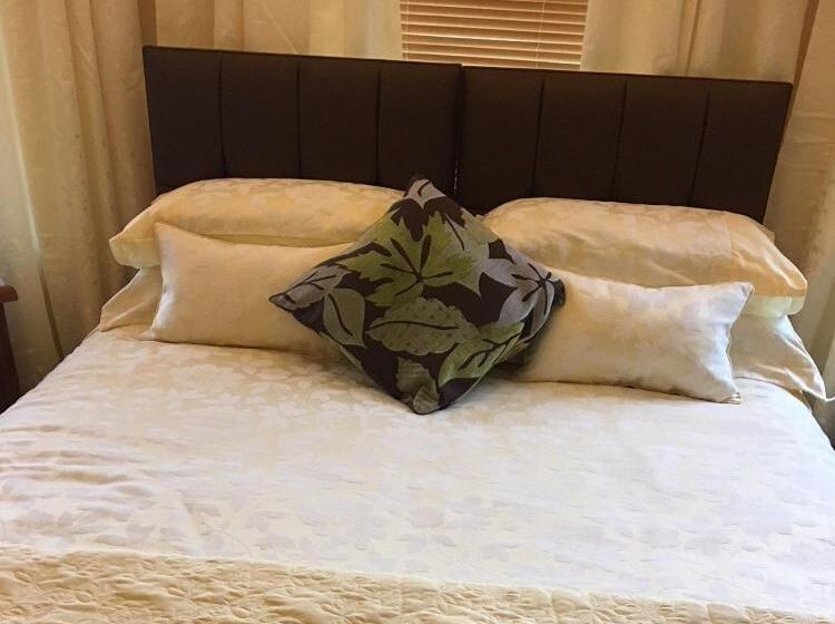 Семейный Номер, Chaston Manor