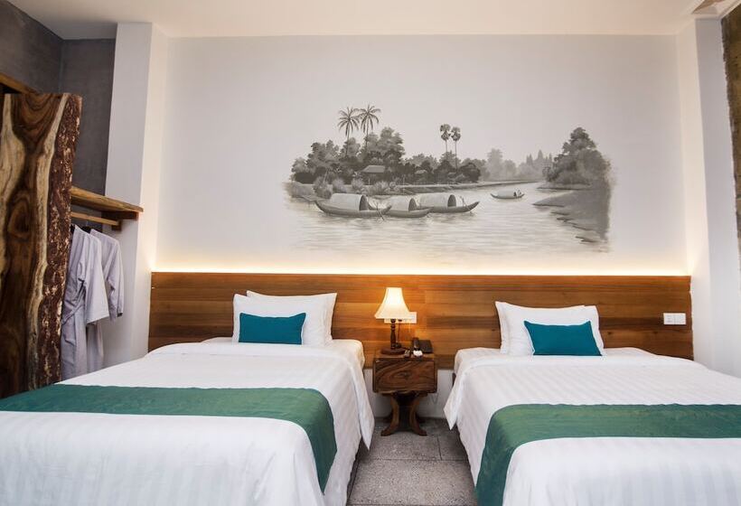 חדר סופריור, Sarina Boutique