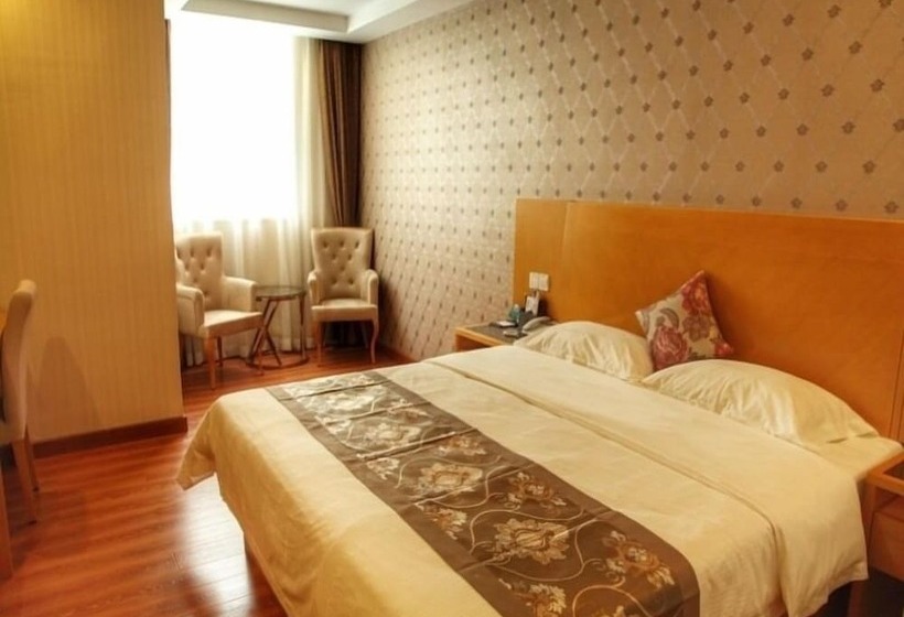 Номер Стандарт, Greentree Inn Zhuhai Mingzhu Station Express