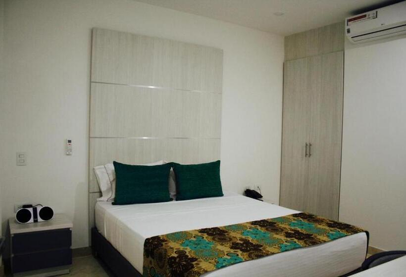 Quarto Estandar, Madeiro