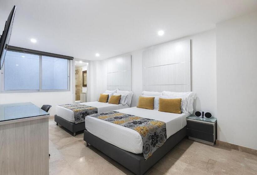 Quarto Triplo Estandar, Madeiro