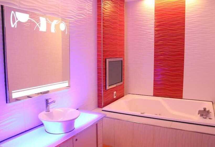 اتاق سوپریور, Kai Hong Motel