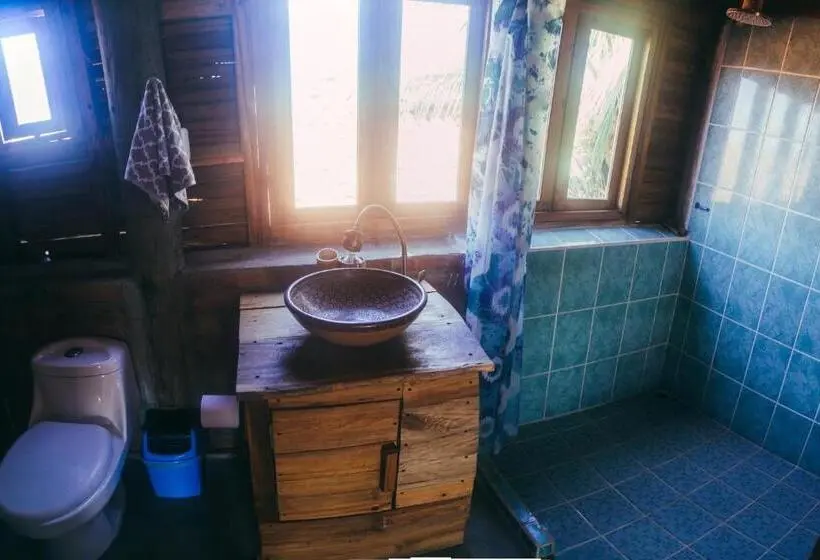 オーシャンビューデラックススイート, Mano A Mano Eco Hostal