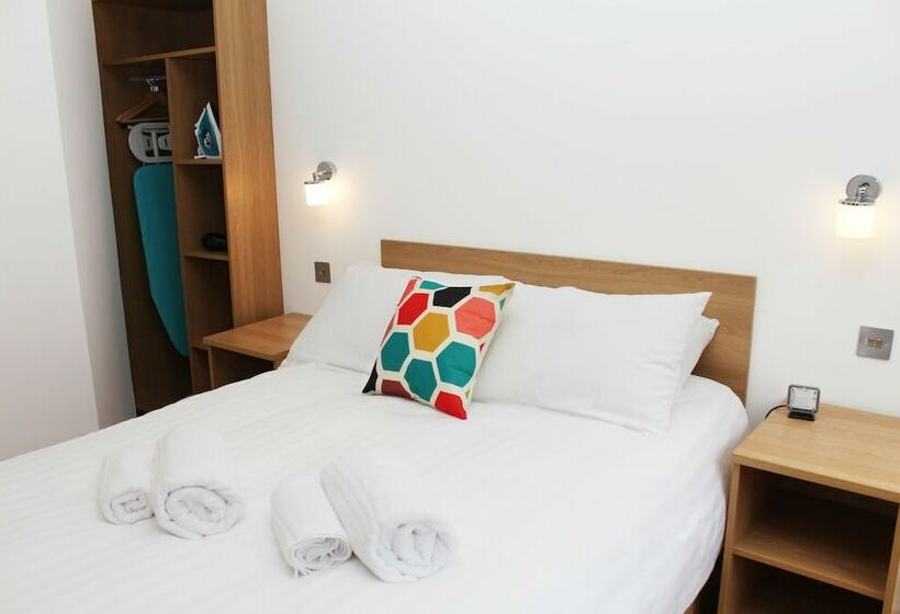 Quarto Estandar Individual, Flexistay Leicester Gable Apart
