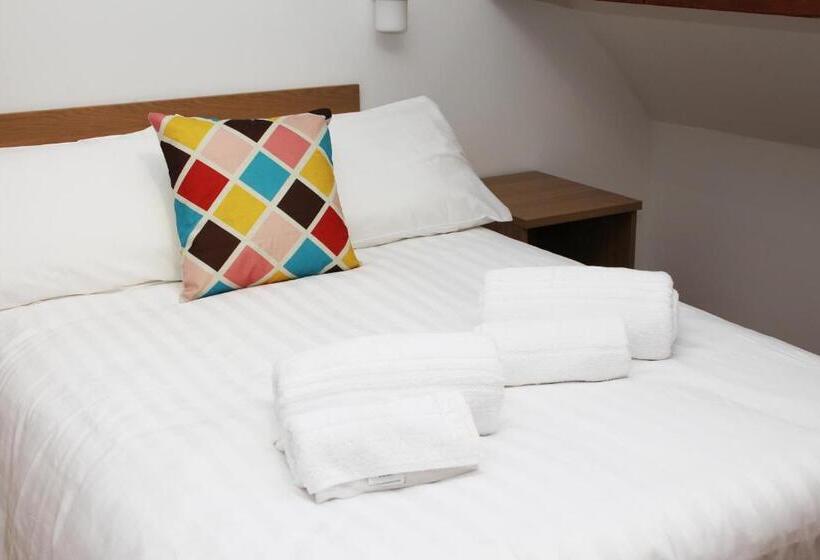 Quarto Familiar, Flexistay Leicester Gable Apart