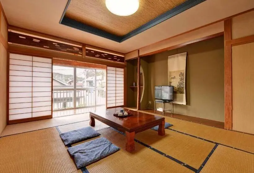 バスルーム共有のトリプルスタンダード, Suzukiya Ryokan