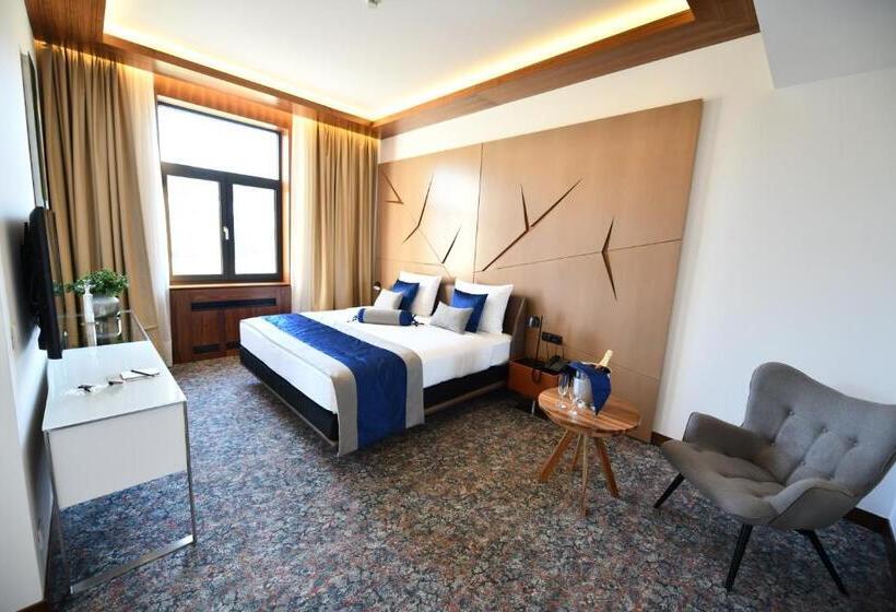 غرفة ديلوكس, Austria & Bosna