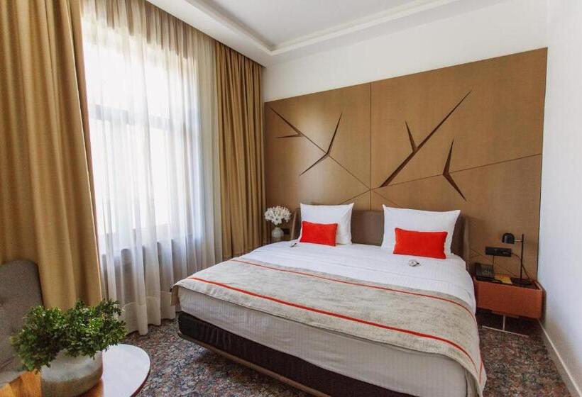 غرفة سوبيريور, Austria & Bosna