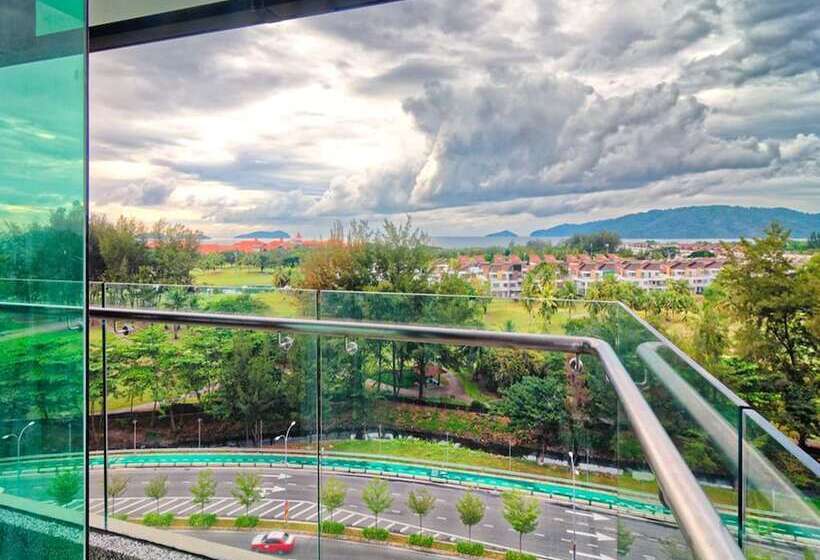 جناح, The Klagan Riverson Hotel & Residence