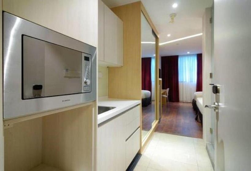 غرفة عائلية, The Klagan Riverson Hotel & Residence