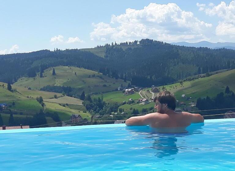 اتاق استاندارد, Vysche Neba