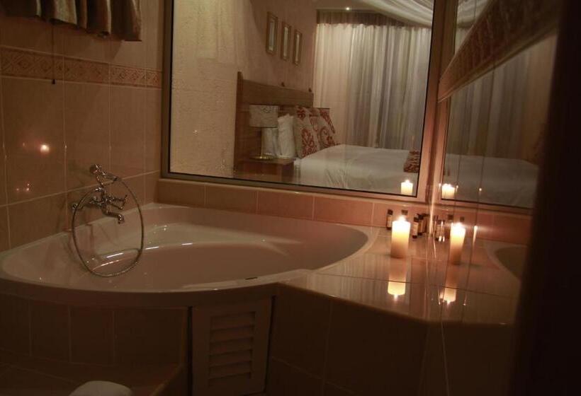 キングサイズベッドのスタンダードルーム, Humula Beach Resort