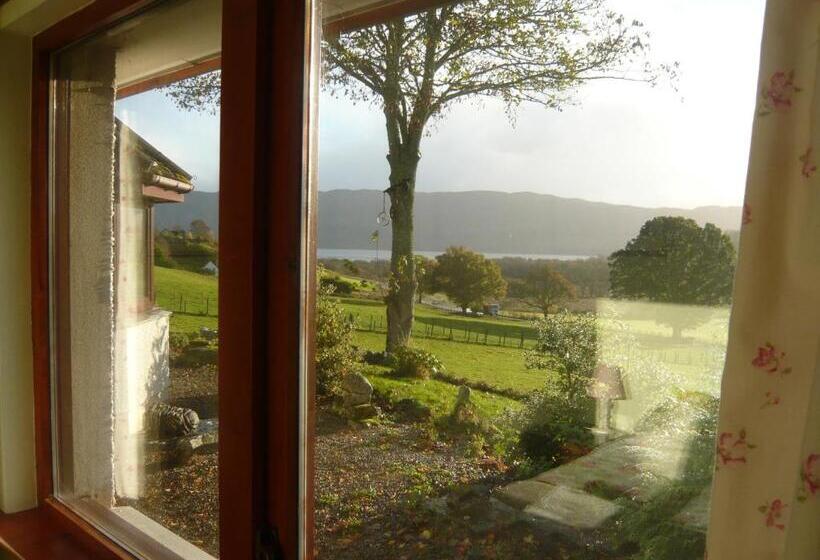 Номер Стандарт Вид на Озеро, Drumbuie Farm B&b