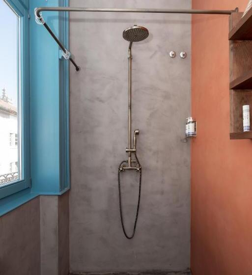 Cameră Standard cu Balcon, Des Arts