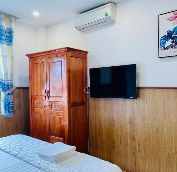 اتاق استاندارد, Nhu Y