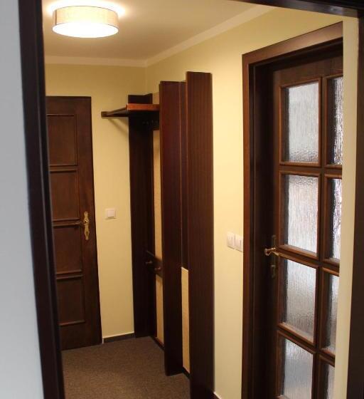 חדר דלוקס לשלושה, Starý Mlýn