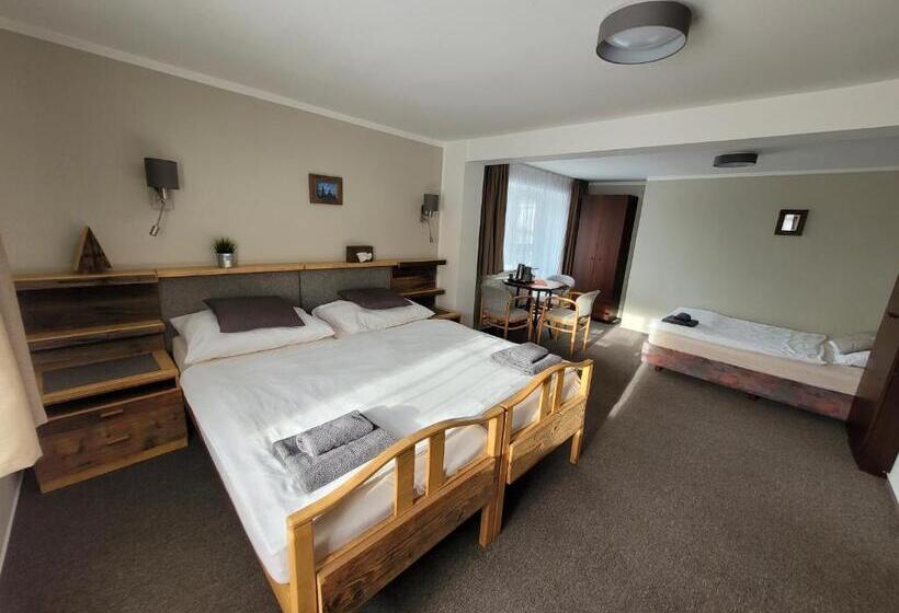 חדר דלוקס לשלושה, Starý Mlýn