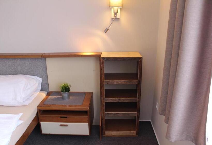 חדר סופריור, Starý Mlýn