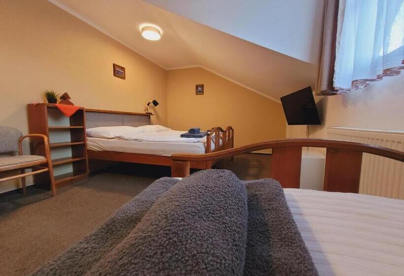 חדר סטנדרט לשלושה, Starý Mlýn