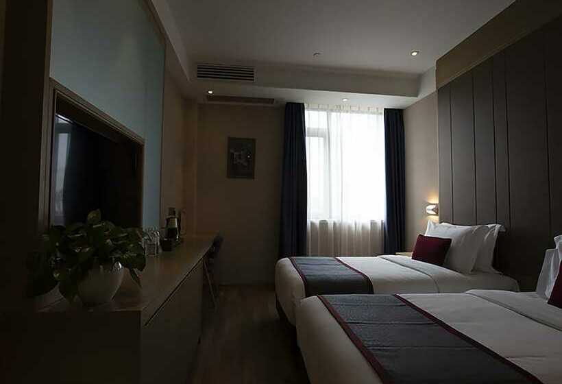 Standart Oda, Shanghai Deco Hotel Free Shuttle Bus From Pudong Airport And Disneyland