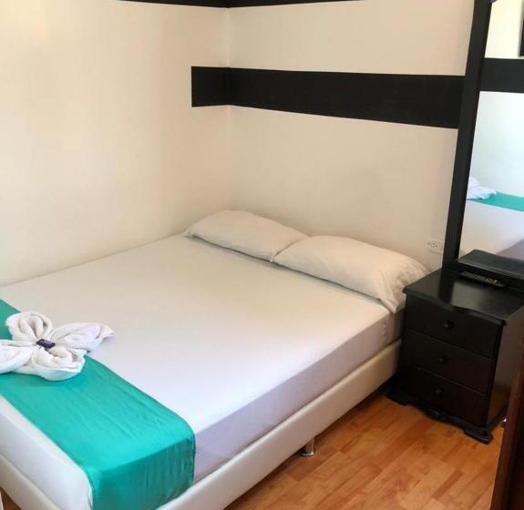 エコノミールーム, Yellow Hotel Maraya