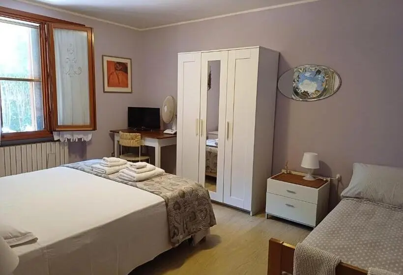 Standard Kolmen Hengen Huone, Home Meditamondo
